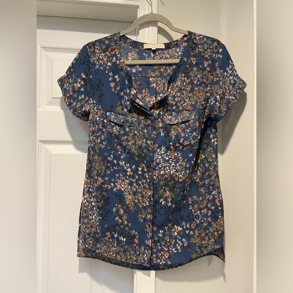 Monk and Lou floral crepe blouse, Size Small.